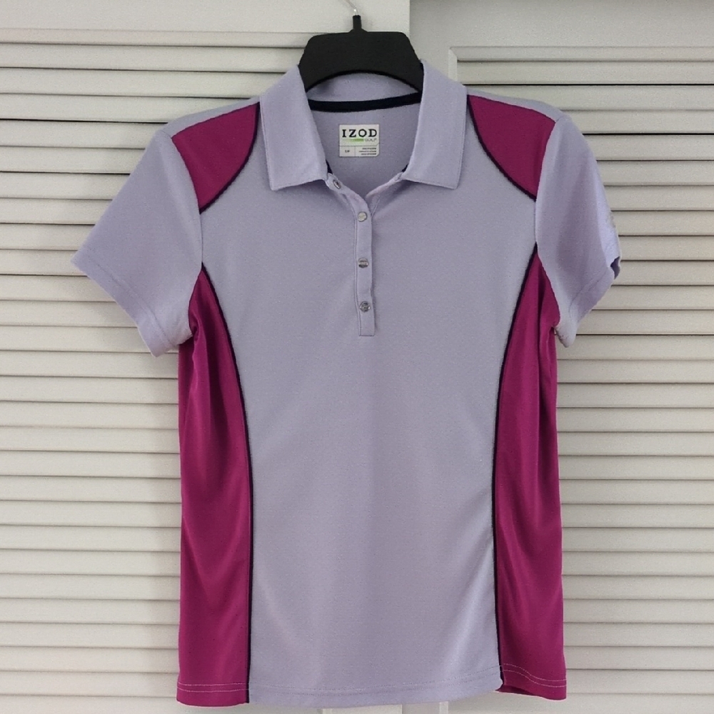 Izod Short Sleeve Golf Fitted Polo 1/4 Snap Shirt. Lt. Gray/Magenta.  Size Small
